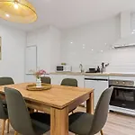 Monet, Con Terraza, Cuna Y Trona Apartament *