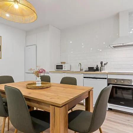 Monet, Con Terraza, Cuna Y Trona *