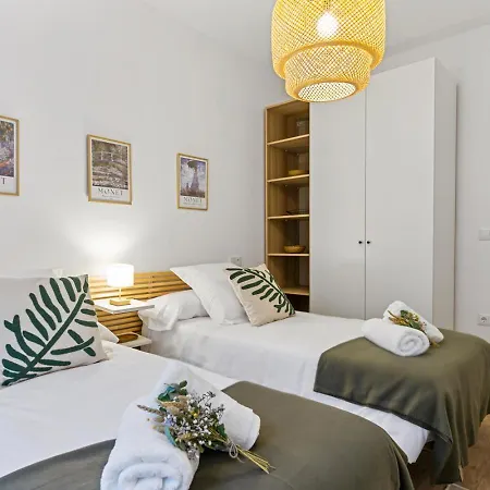 Monet, Con Terraza, Cuna Y Trona *