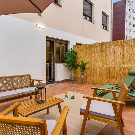 Monet, Con Terraza, Cuna Y Trona * Gijón